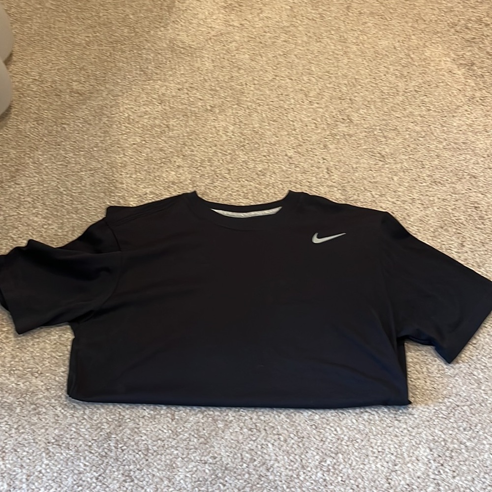 Nike Dri-Fit Black Unisex T-Shirt - Picture 7 of 8